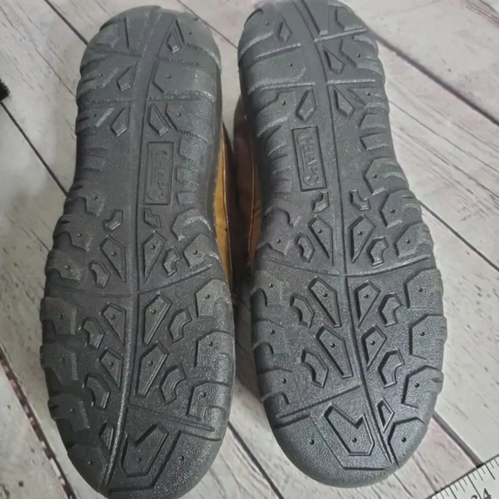 Size: 8 Faux Fur Lining Indoor/Outdoor Slippers . Chaps . New in Box